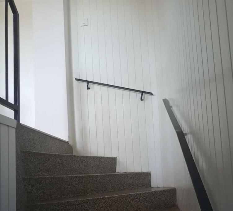 Lovely flat, city center with free parking