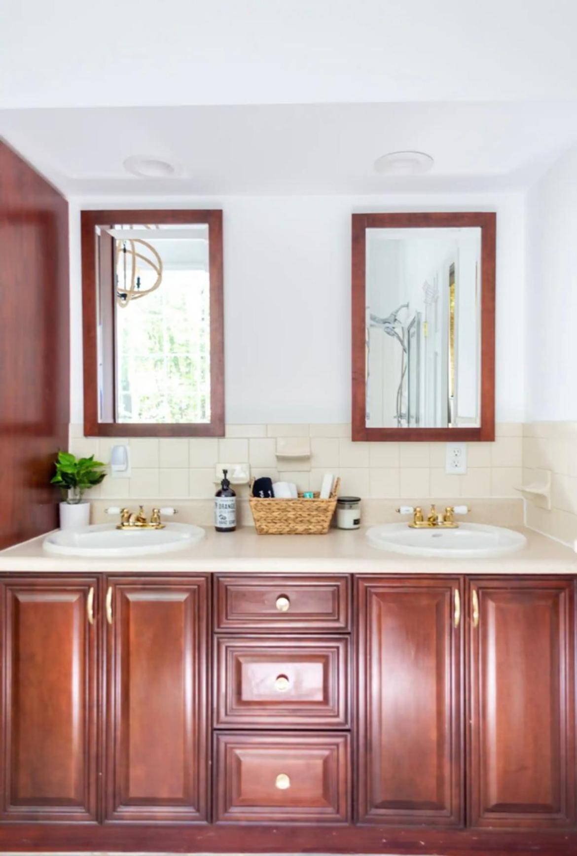 Catskill Cabin with Firepit & Indoor Jacuzzi Tub