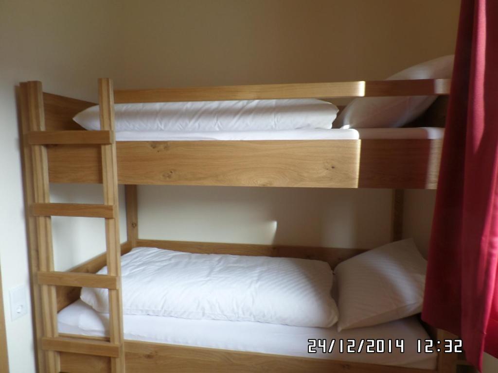 bunk bed