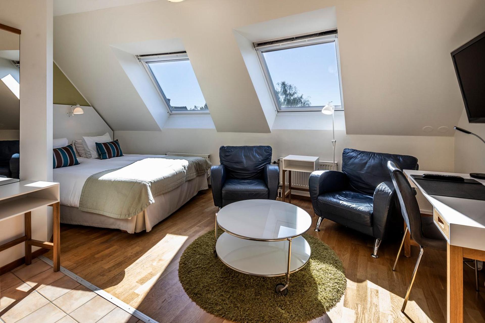 Photo of the whole room