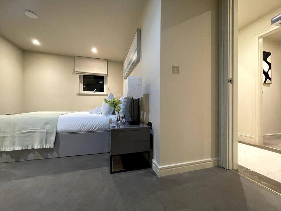 2BR Urban Vista Retreat CHCL F7