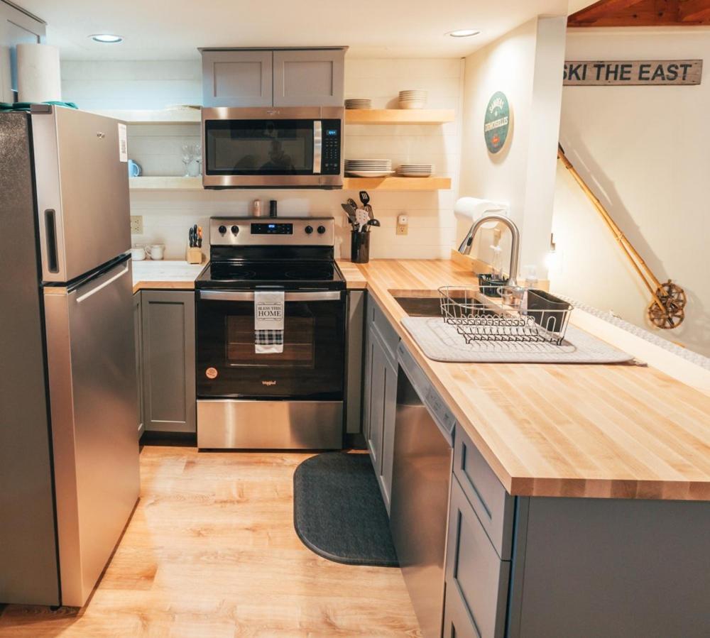 Newly Renovated & Furnished Condo, Only 3 min to Sunday River!