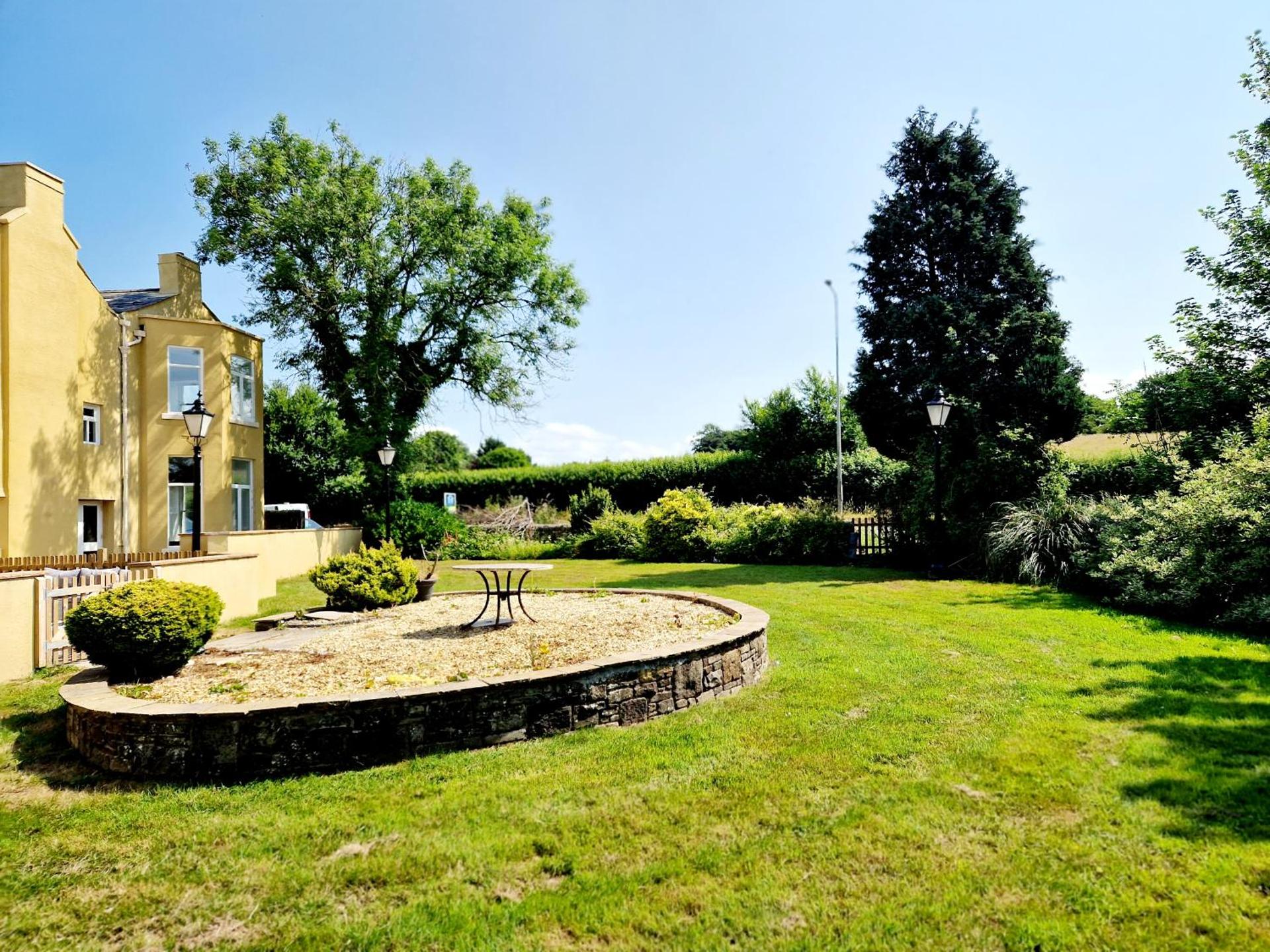 The Hamilton luxury holiday let's- The Coach House with hot tub
