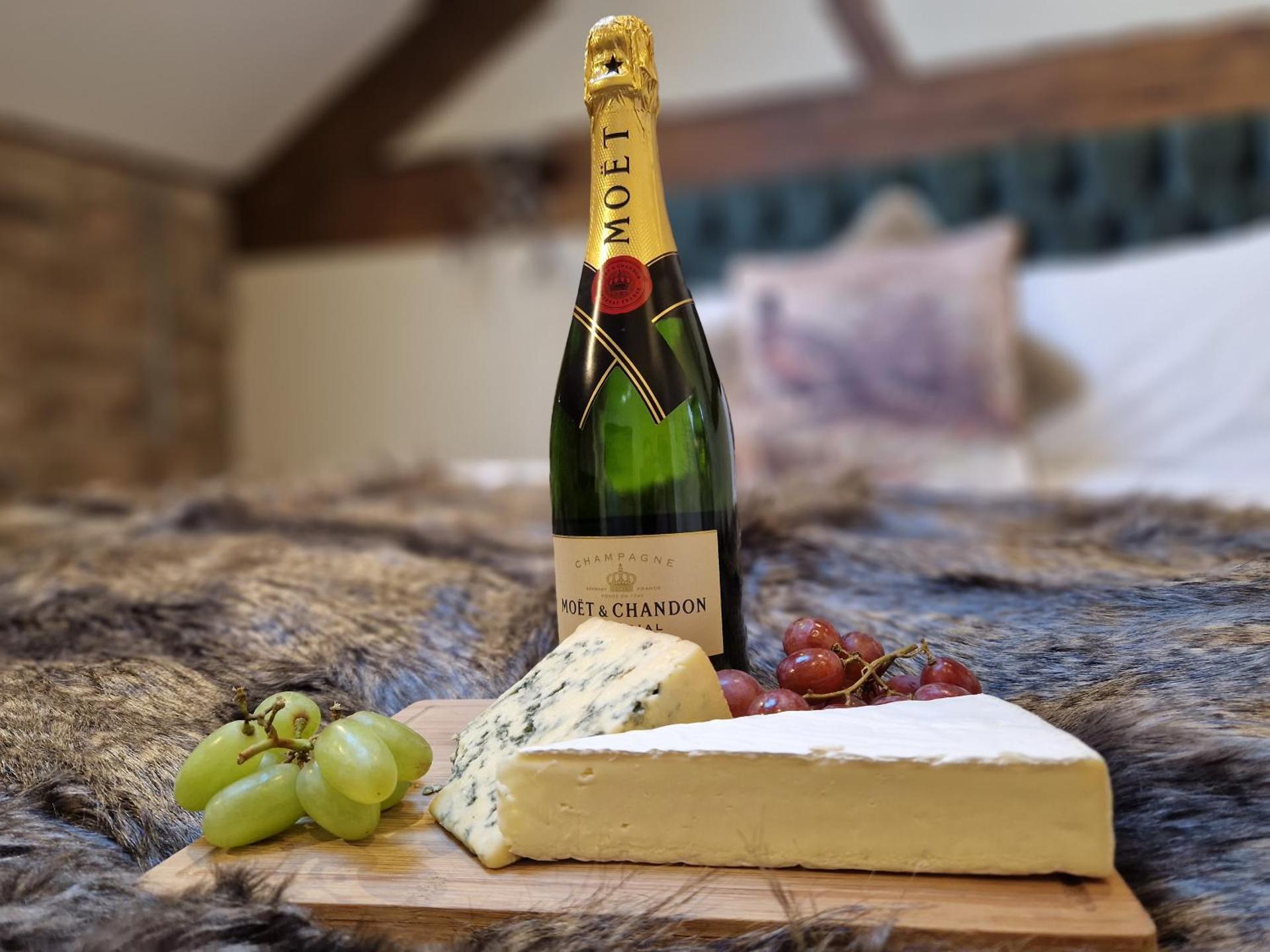 The Hamilton luxury holiday let's- The Coach House with hot tub