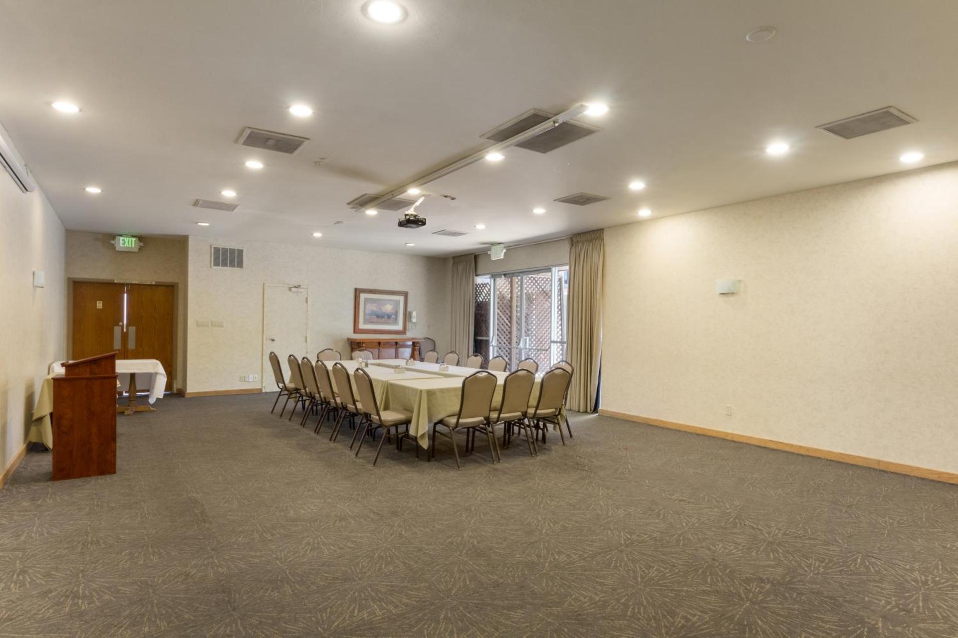 Meeting/conference room