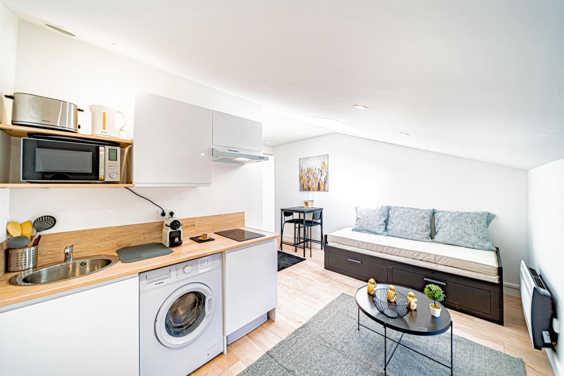 Kitchen or kitchenette