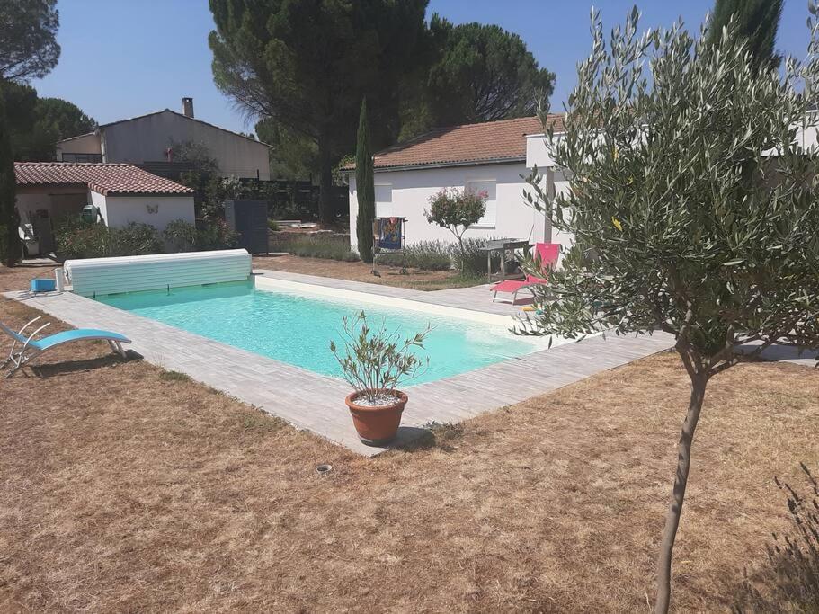 Joli studio au coeur de la provence verte