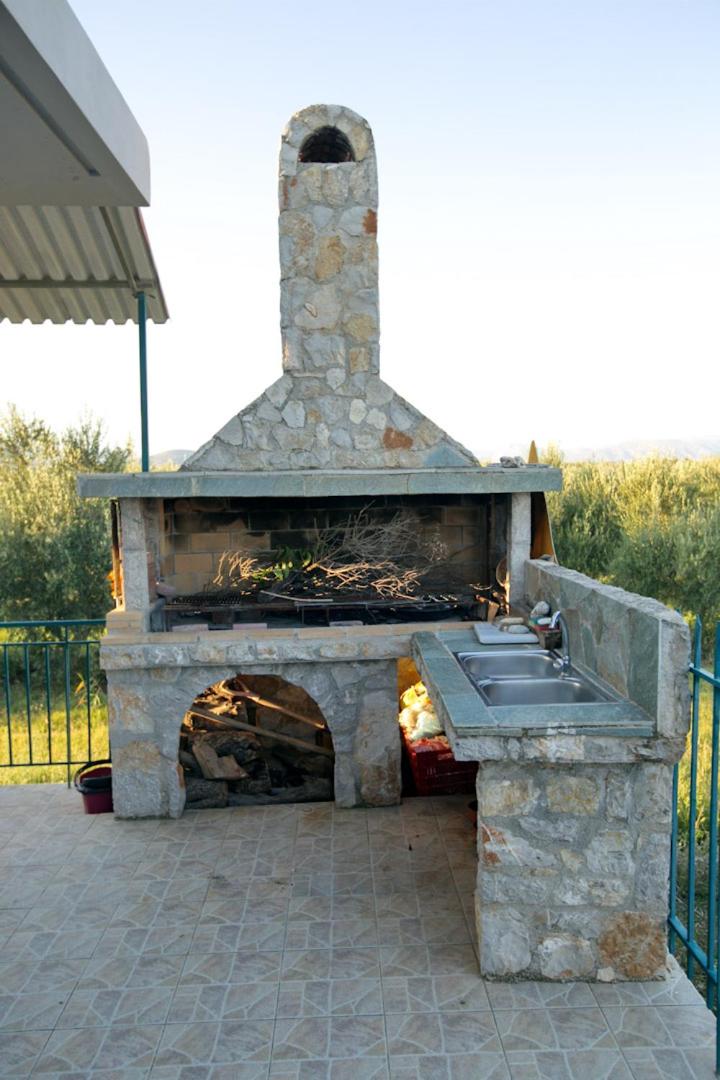 House with sea breeze-Anemelia