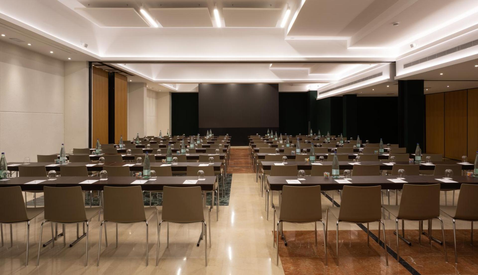 Meeting/conference room