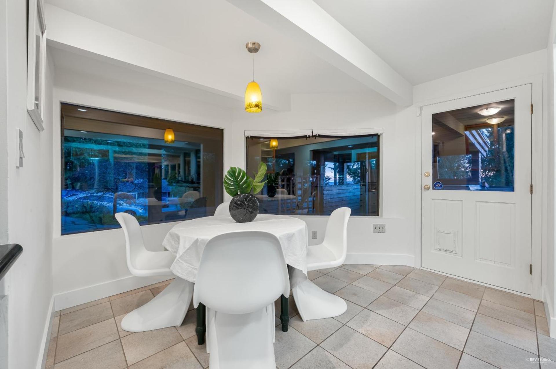 Private Bedroom, Bathroom, Shared Outdoor Pool, Hot Tub