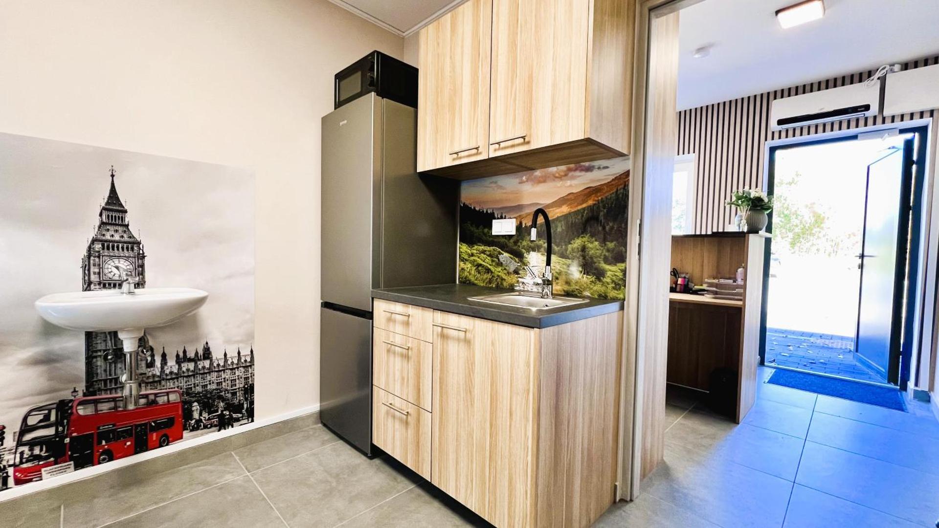 Kitchen or kitchenette