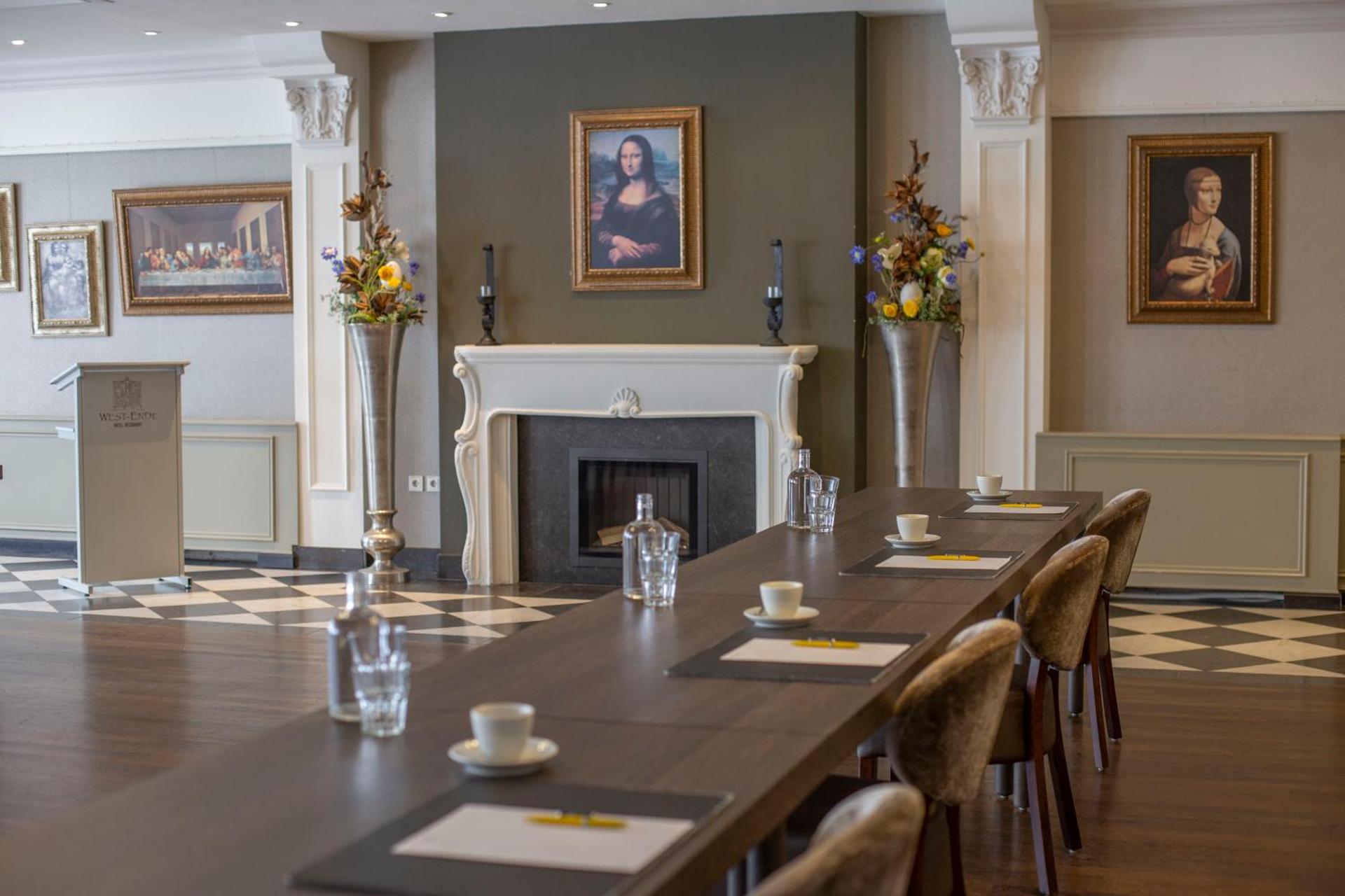 Meeting/conference room