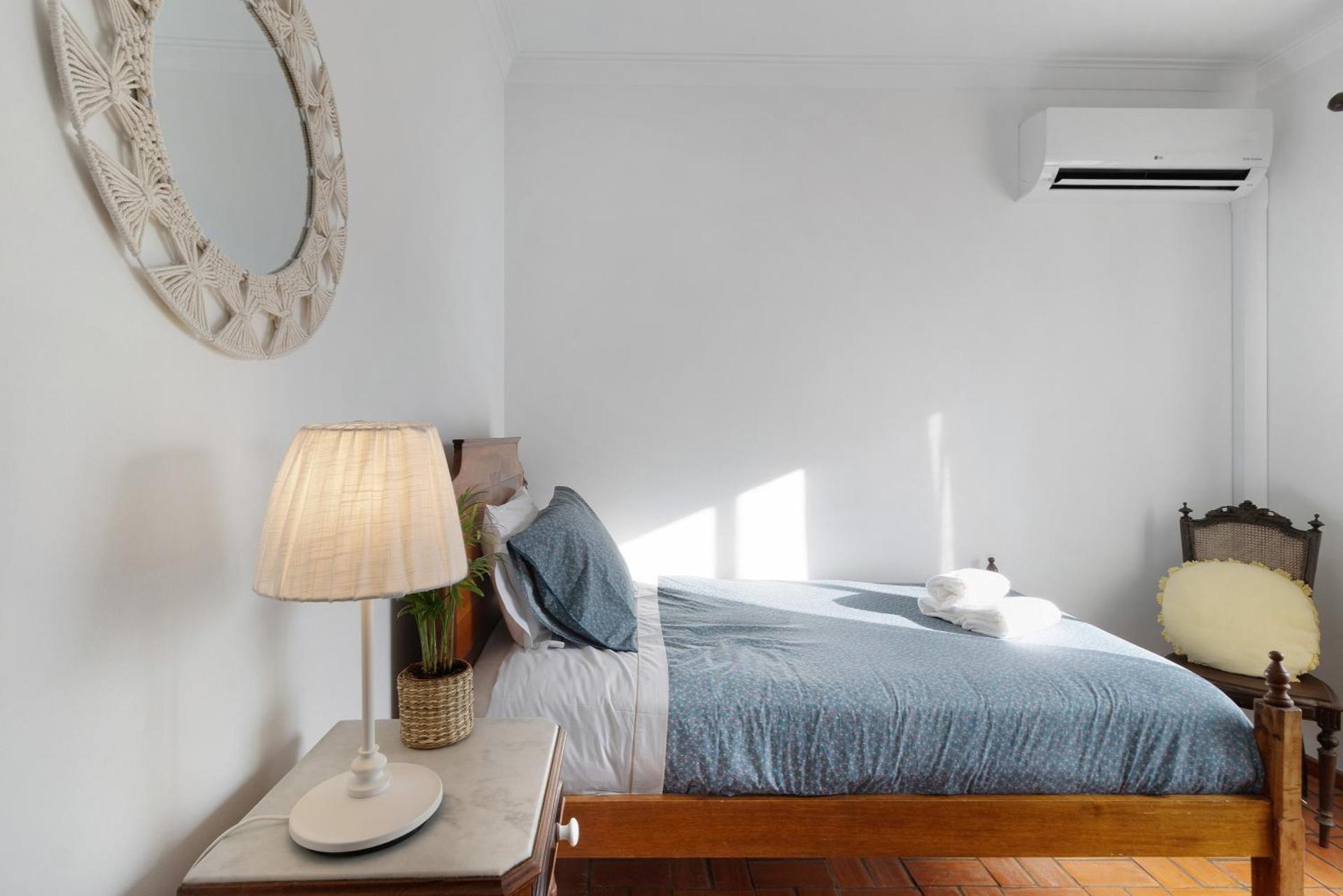 Retro Beach House Moledo