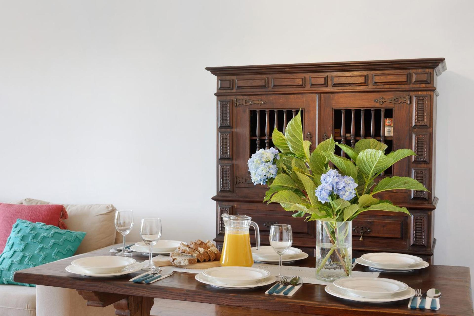 Retro Beach House Moledo