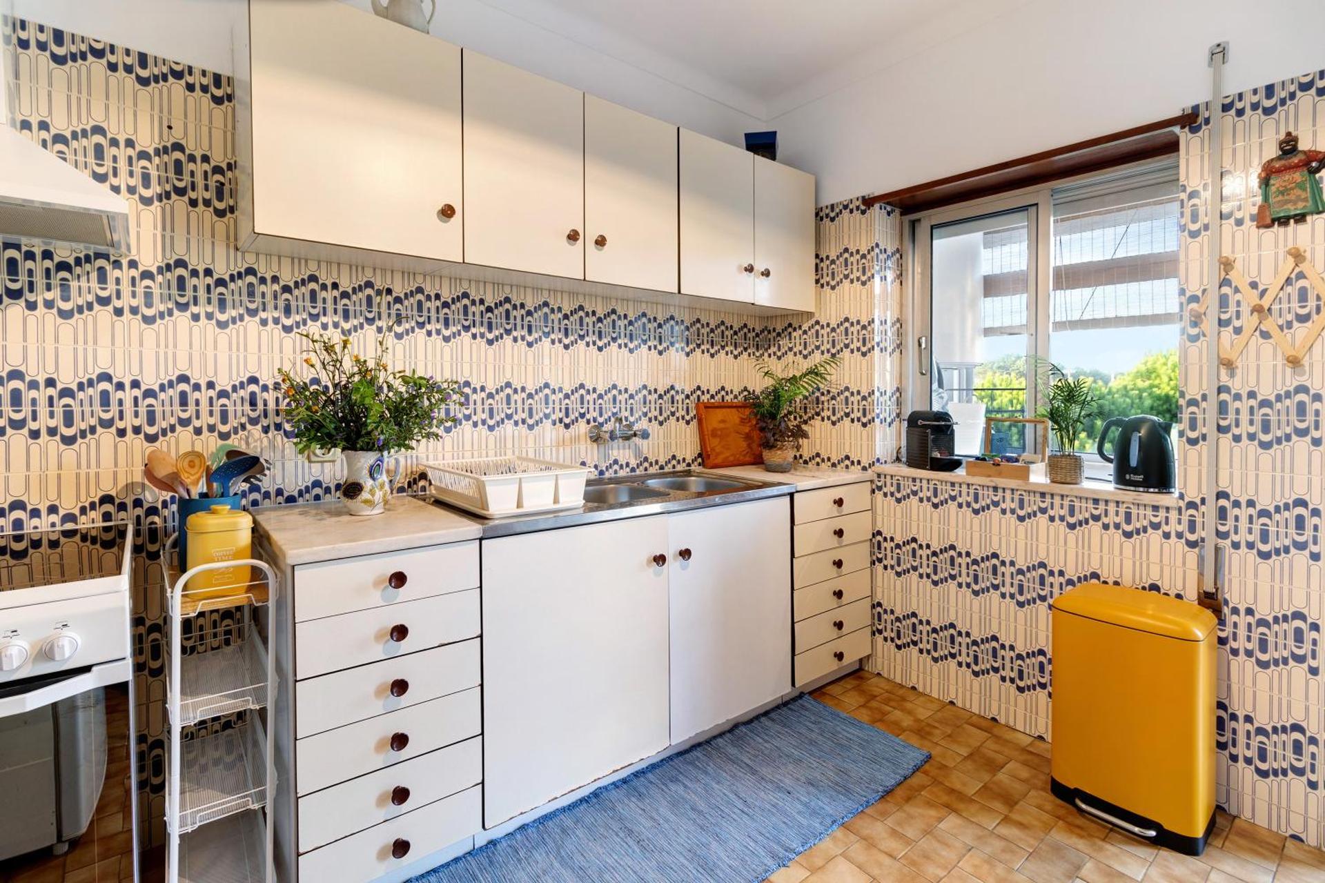 Retro Beach House Moledo