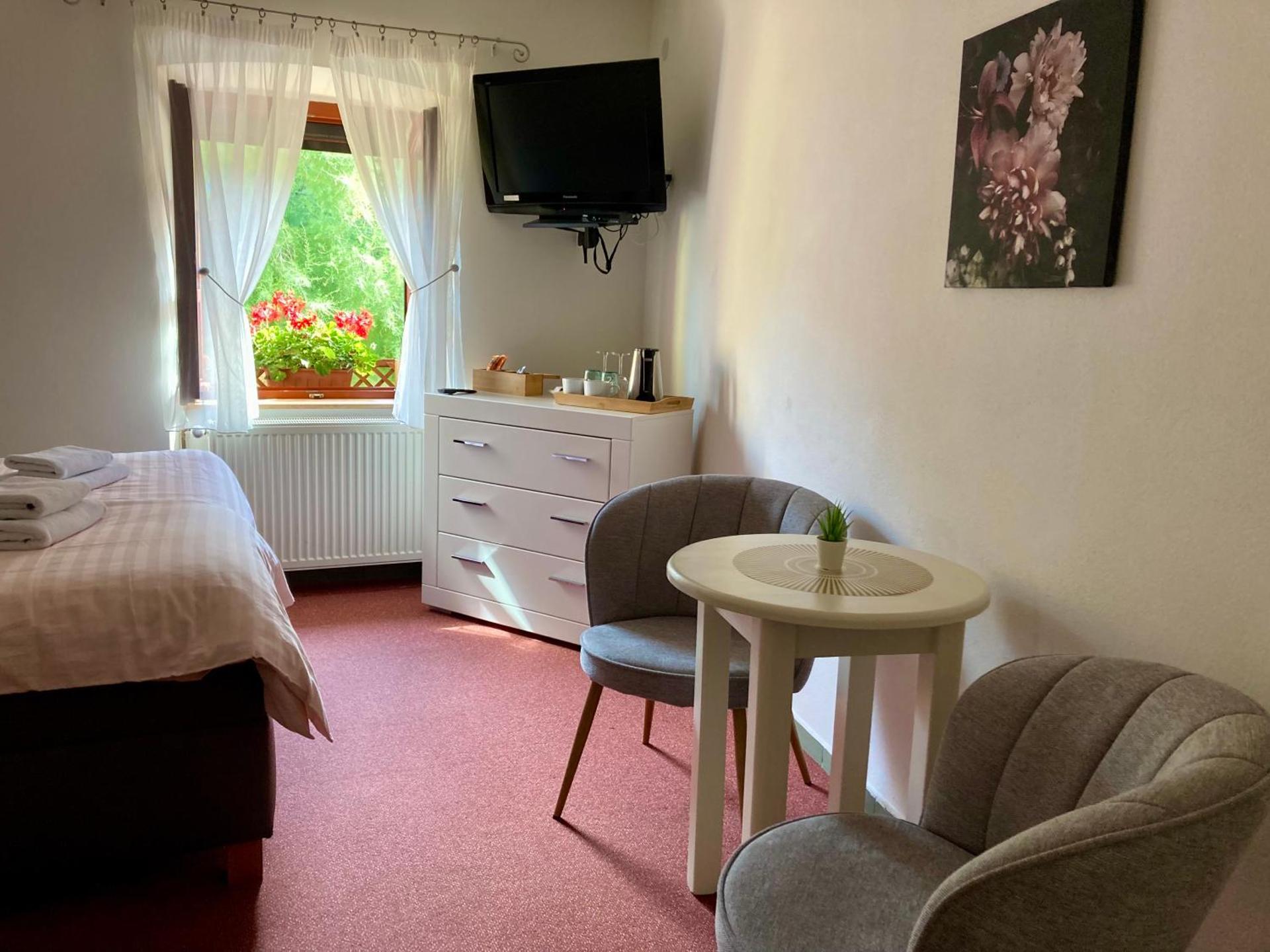 Dobbeltværelse med eget badeværelse