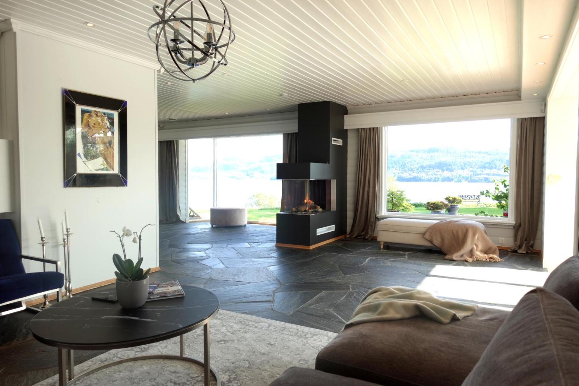 Villa Arboretet - Seaside villa with private pool & infrared sauna in the heart of Arboretet, Bergen