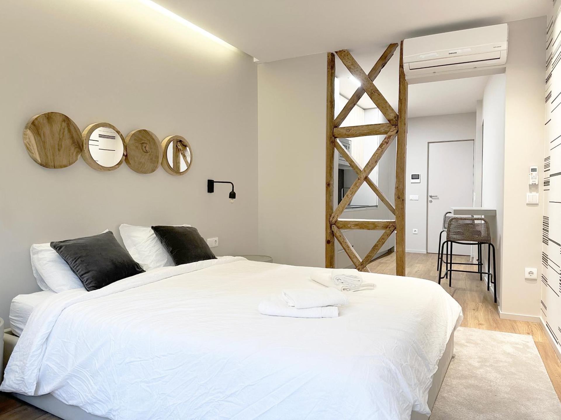 Lisbon Center History Apartment 106 Letters