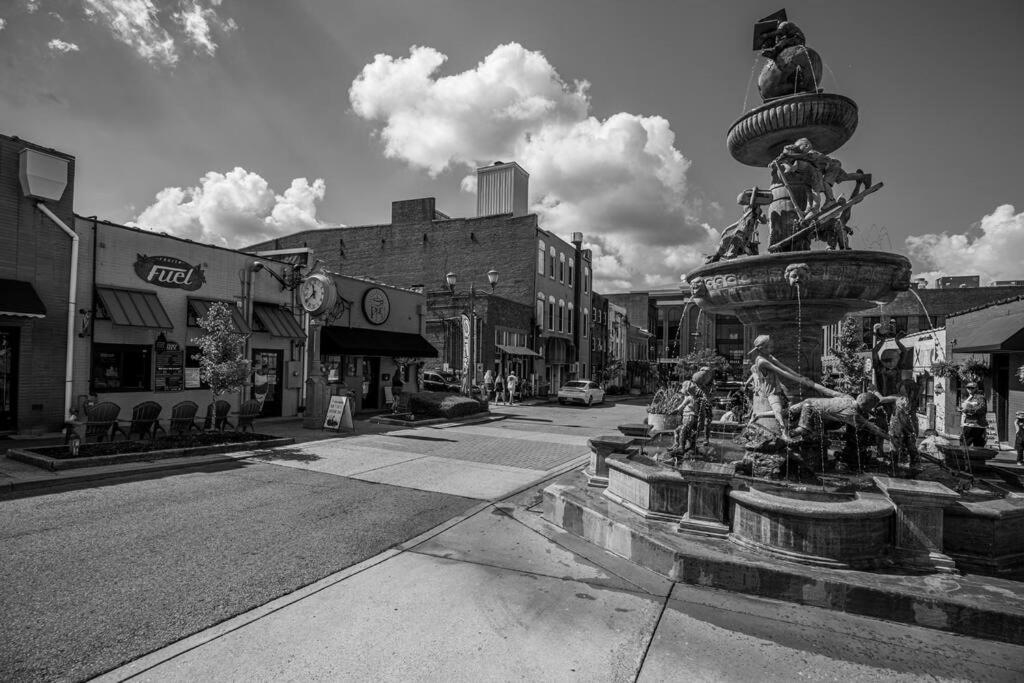 Cozy Townhouse Close to Downtown