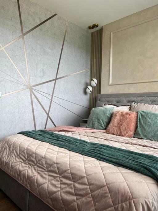 Luxury Pearl with Parking place in Holešovice