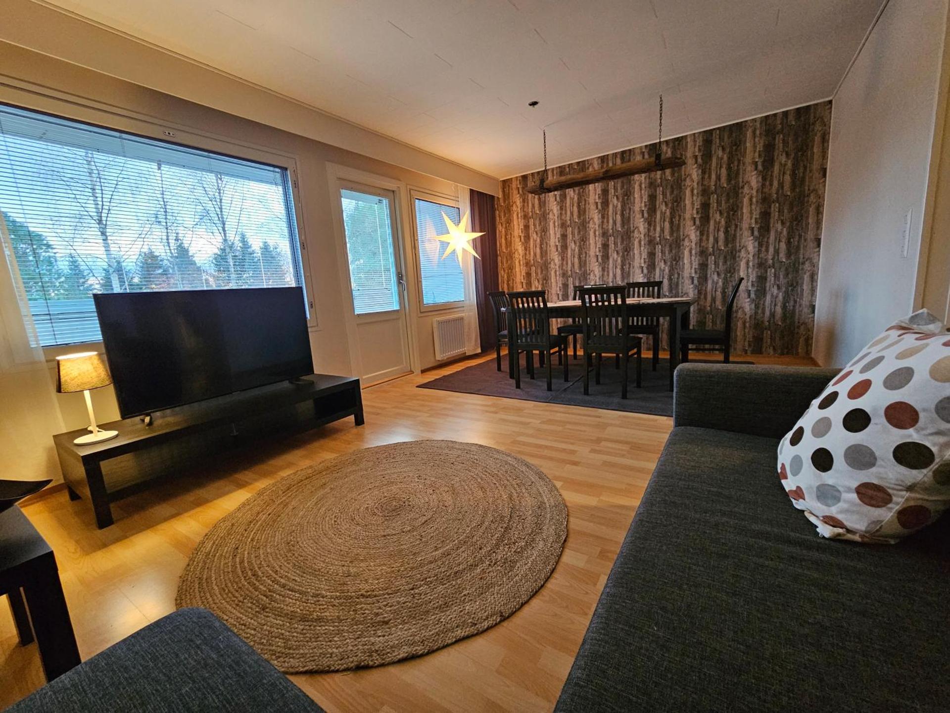 Communal lounge/ TV room