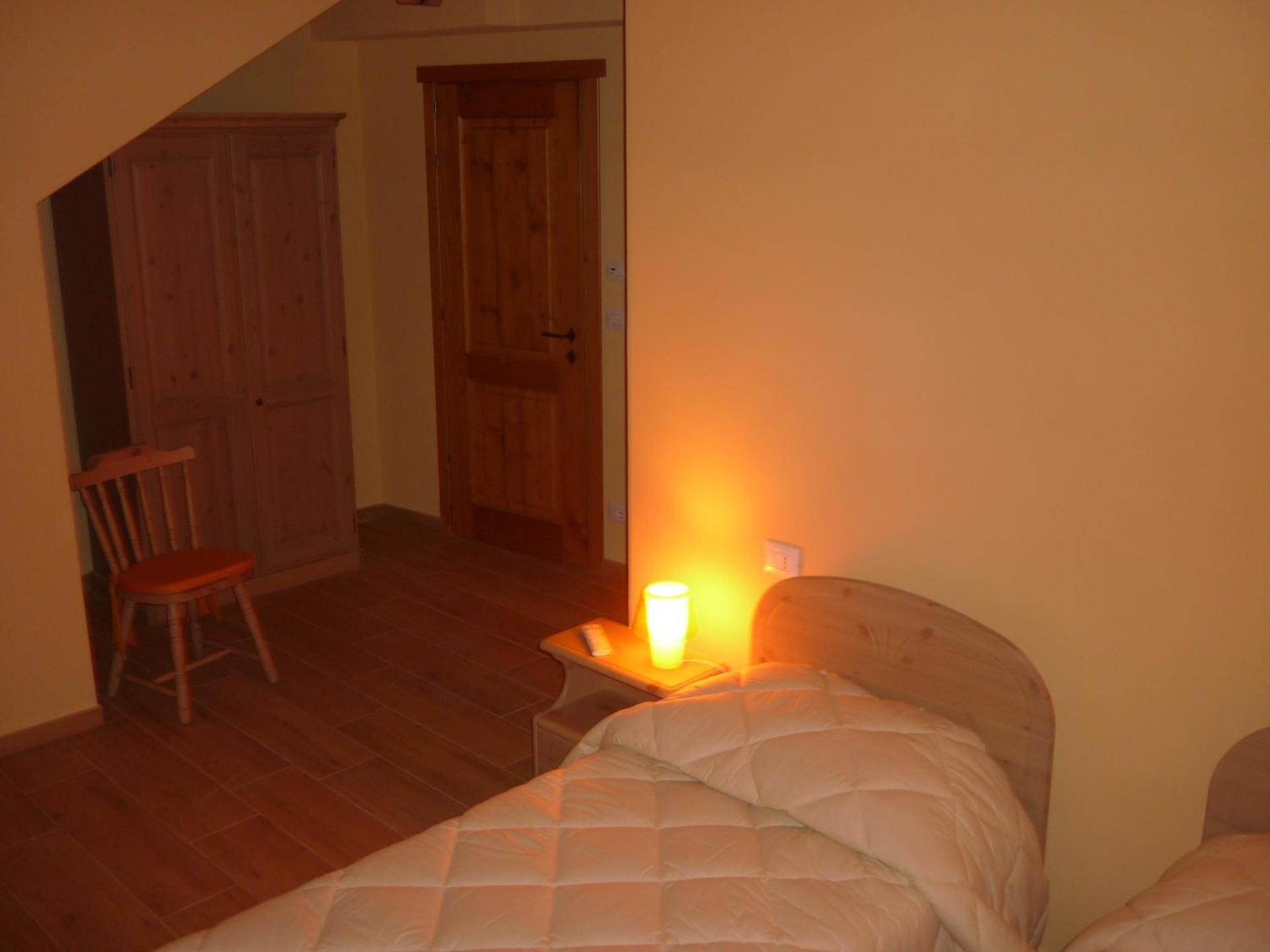 Camera Deluxe Doppia con Letti Singoli