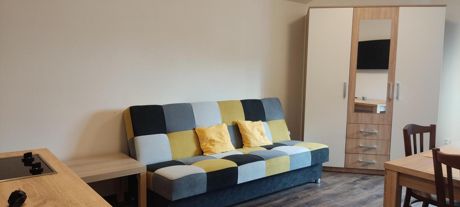 Communal lounge/ TV room