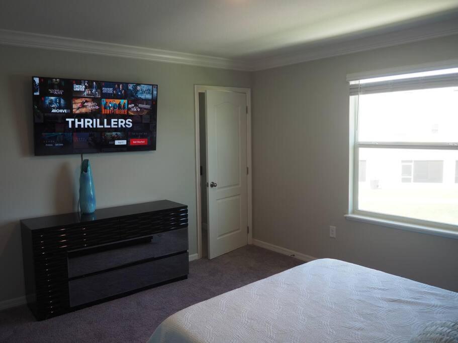 Luxurious Farm Style House