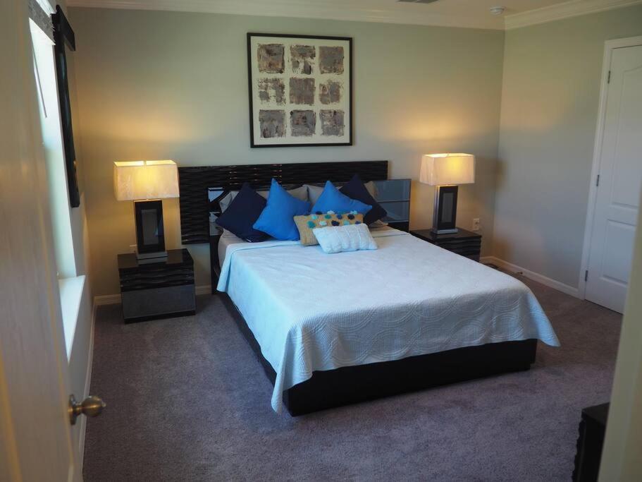 Luxurious Farm Style House