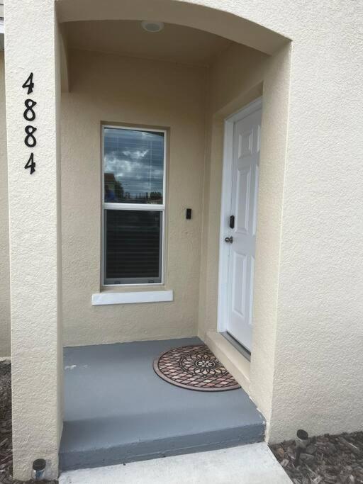 Luxurious Farm Style House