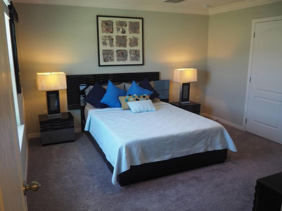 Luxurious Farm Style House