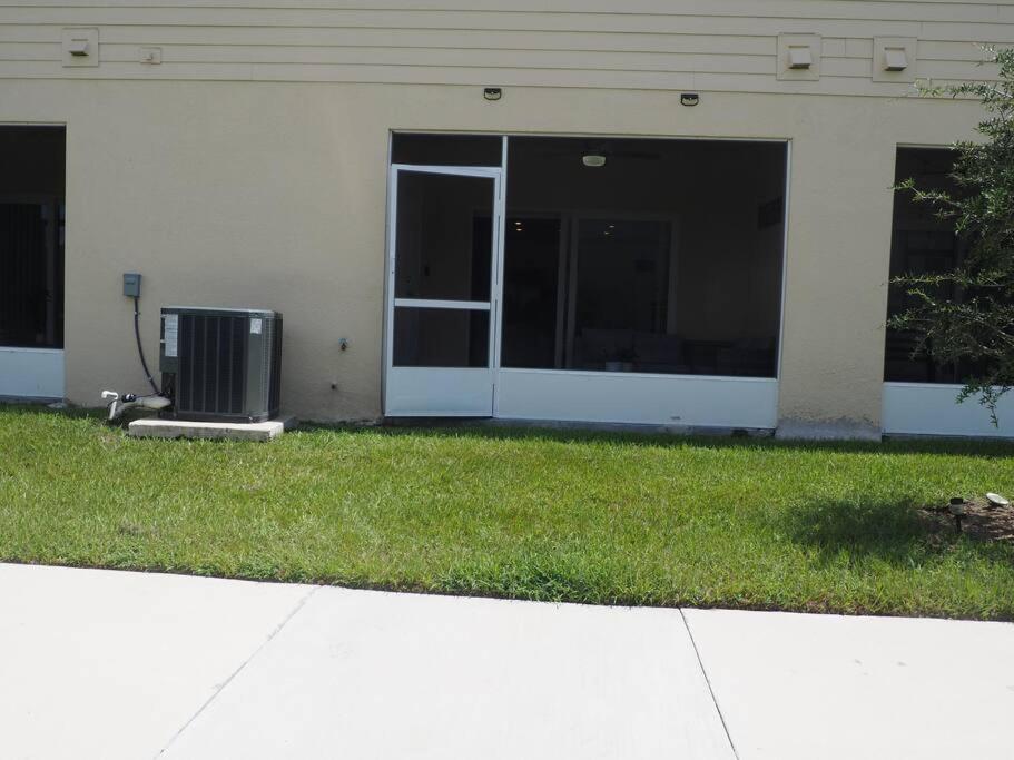 Luxurious Farm Style House