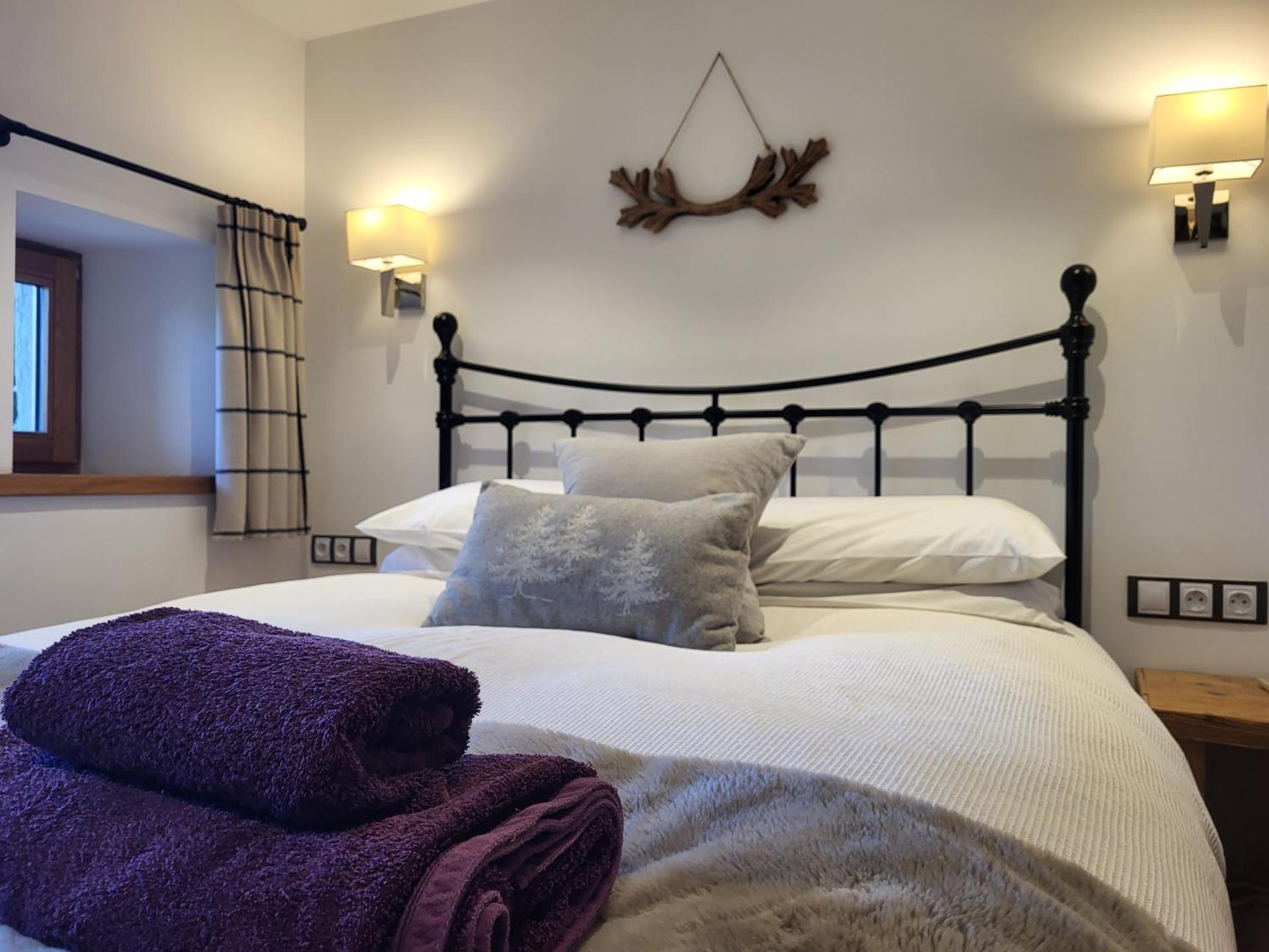 Couples Gem - Sensational views Nr Morzine