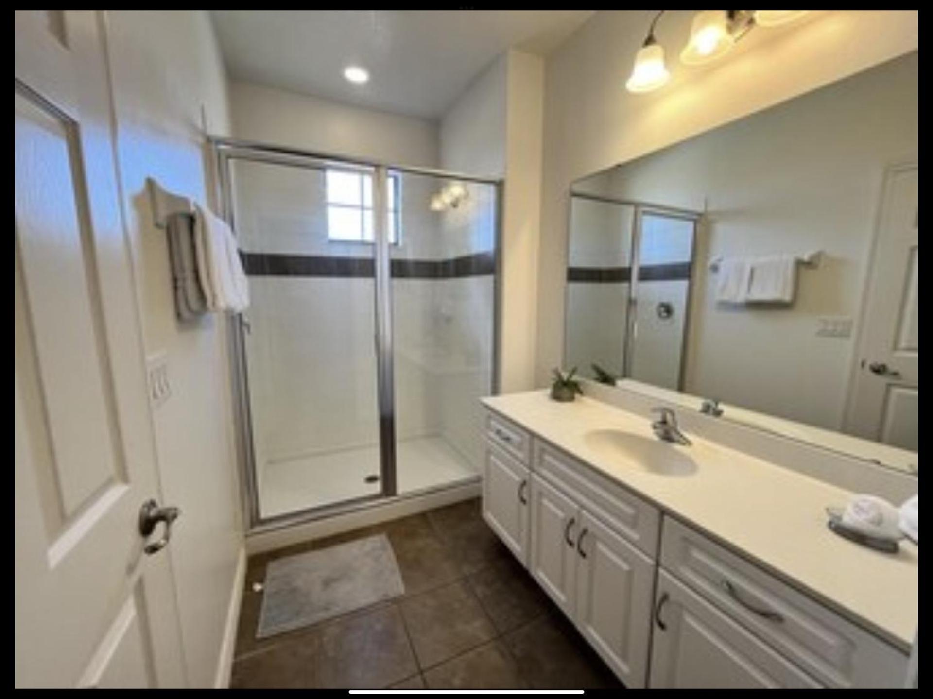 5 Bedroom House in a Golf resort community near Disney Parks & Universal Studios