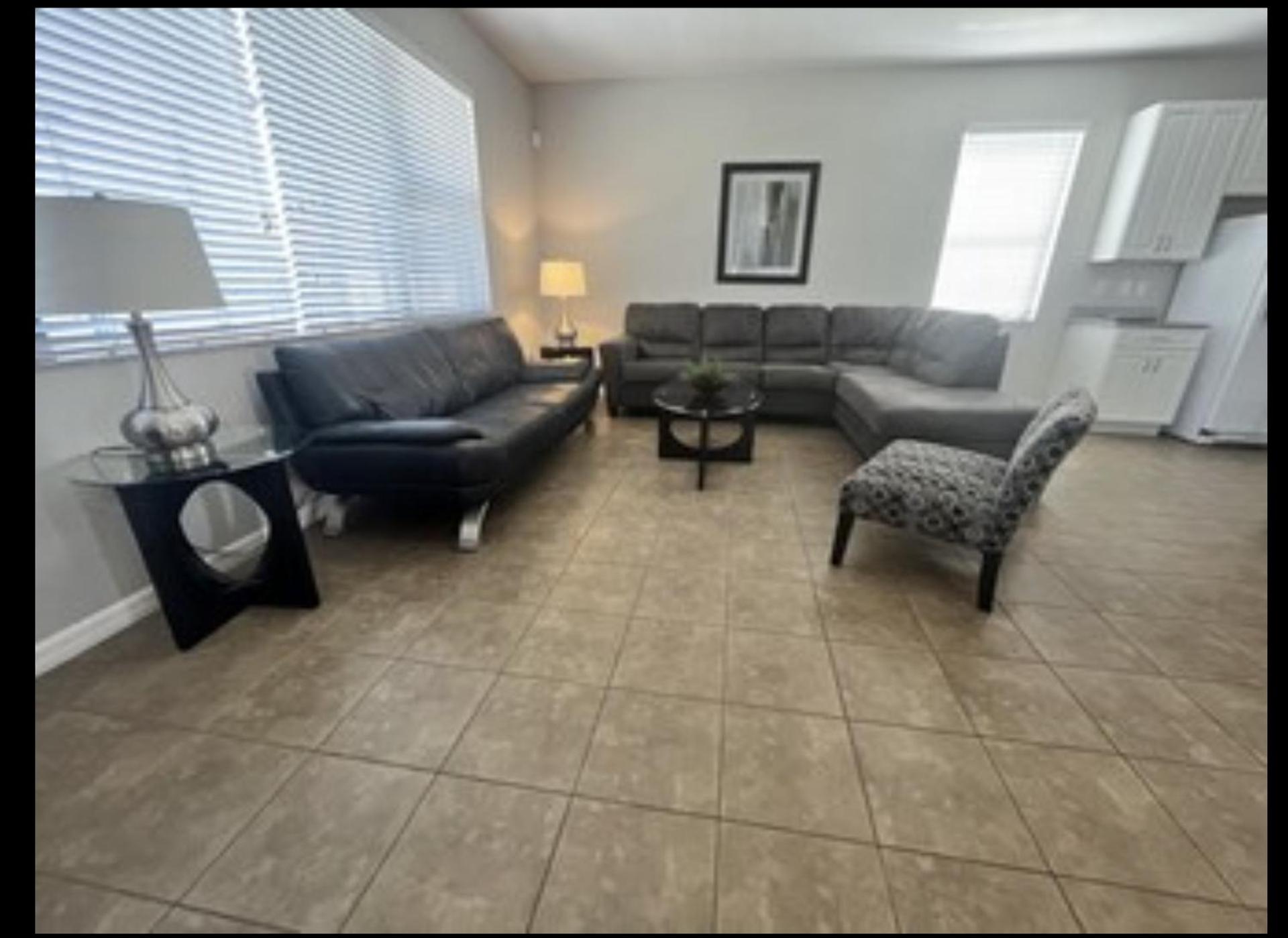 Communal lounge/ TV room