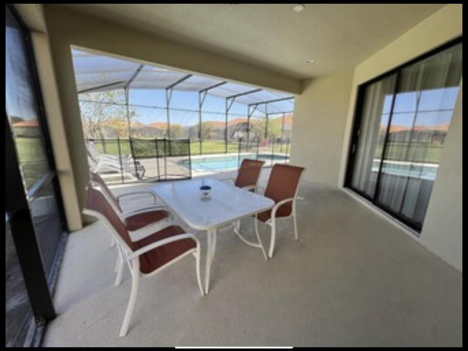 5 Bedroom House in a Golf resort community near Disney Parks & Universal Studios