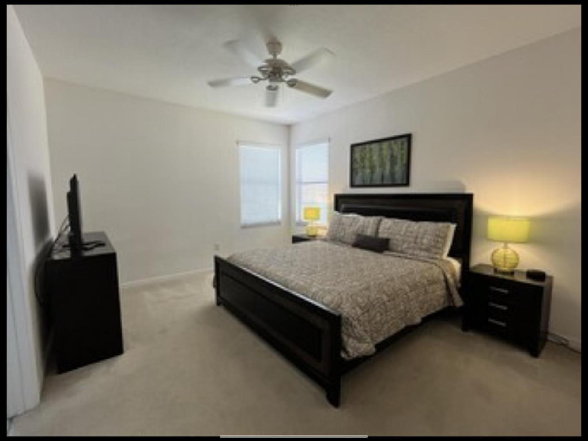 5 Bedroom House in a Golf resort community near Disney Parks & Universal Studios