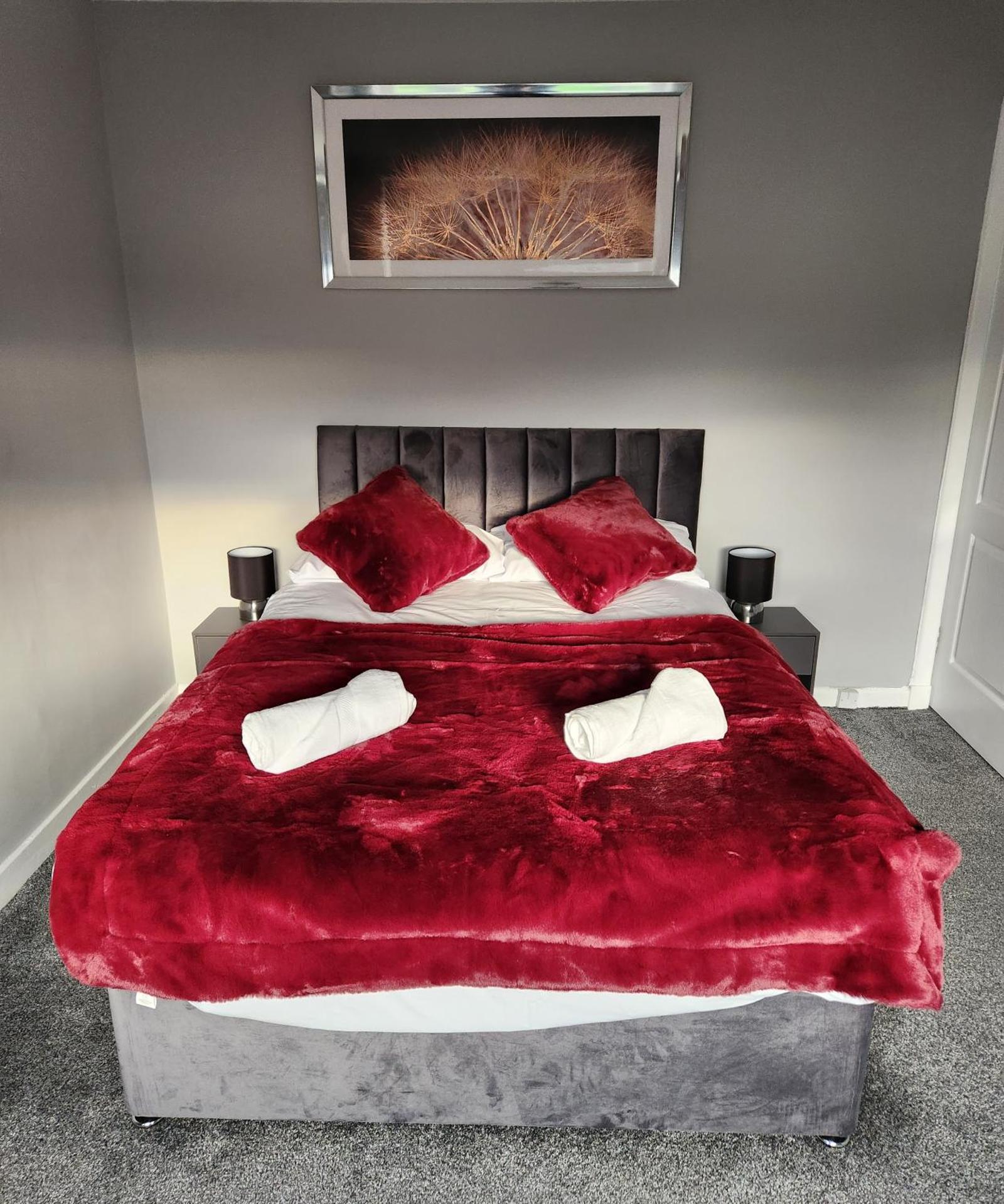 FM Homes & Apartments 3 Bedroom House Motherwell