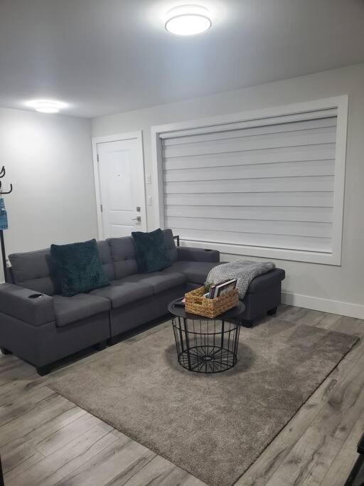 Lux Modern 2BR Radiant Suite+Free Parking