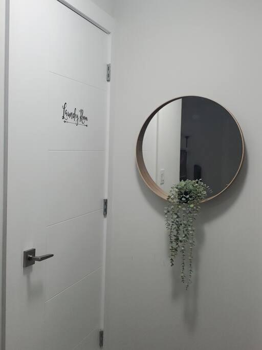 Lux Modern 2BR Radiant Suite+Free Parking