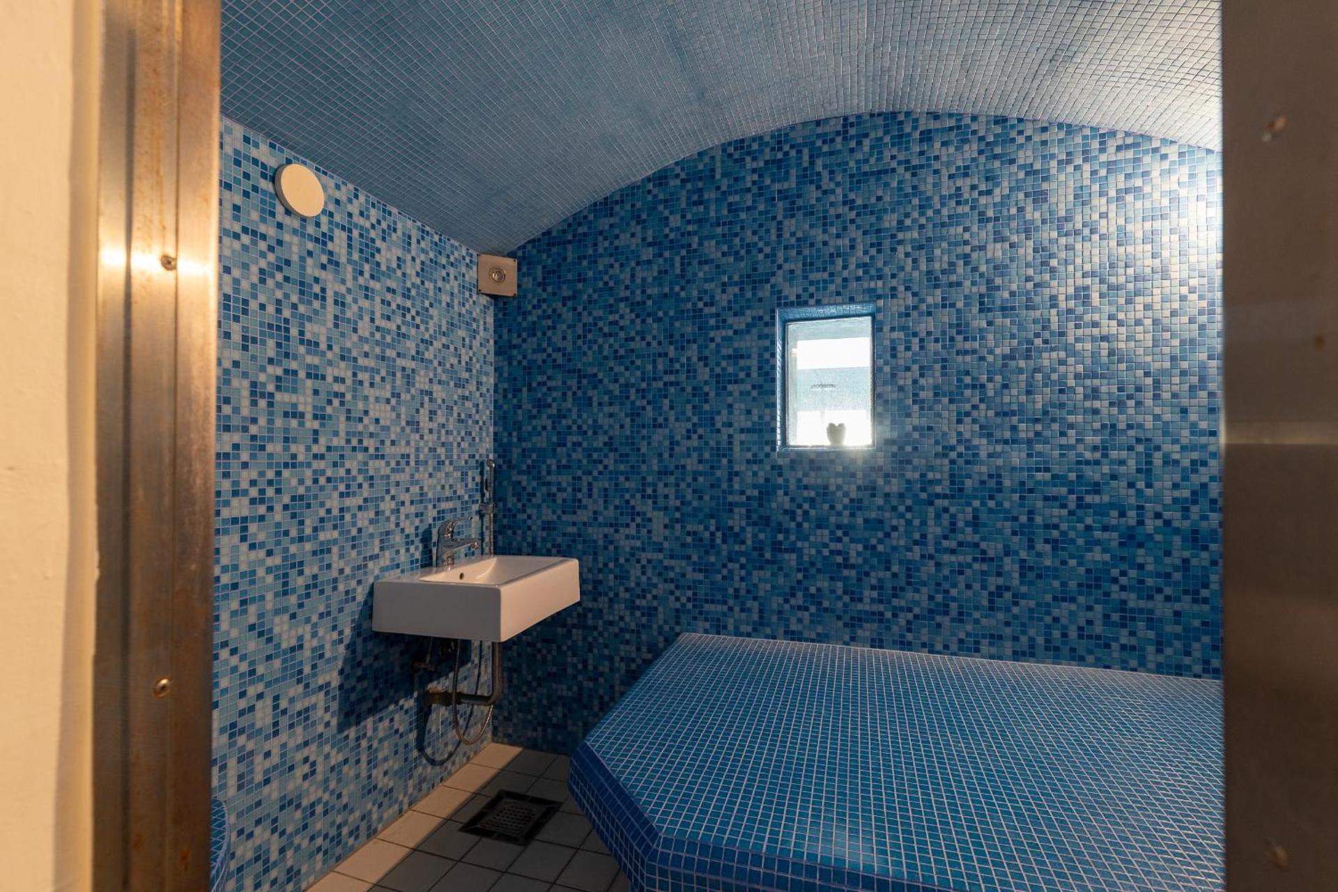 Langeland luksuslejlighed med pool og spa