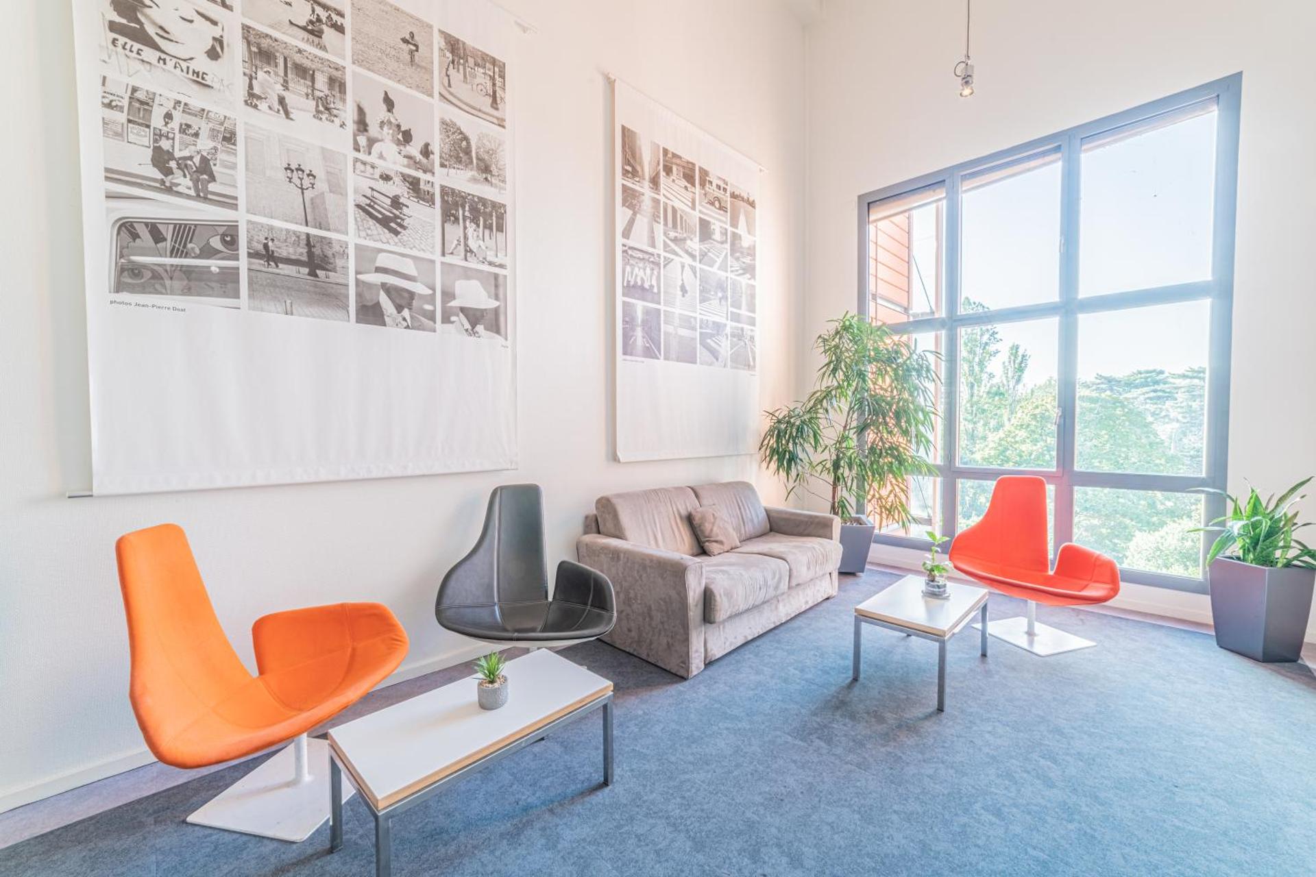 Communal lounge/ TV room