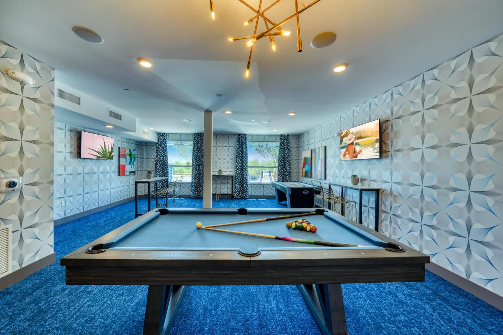 Stunning Westgate CozySuites by stadium w pool 7