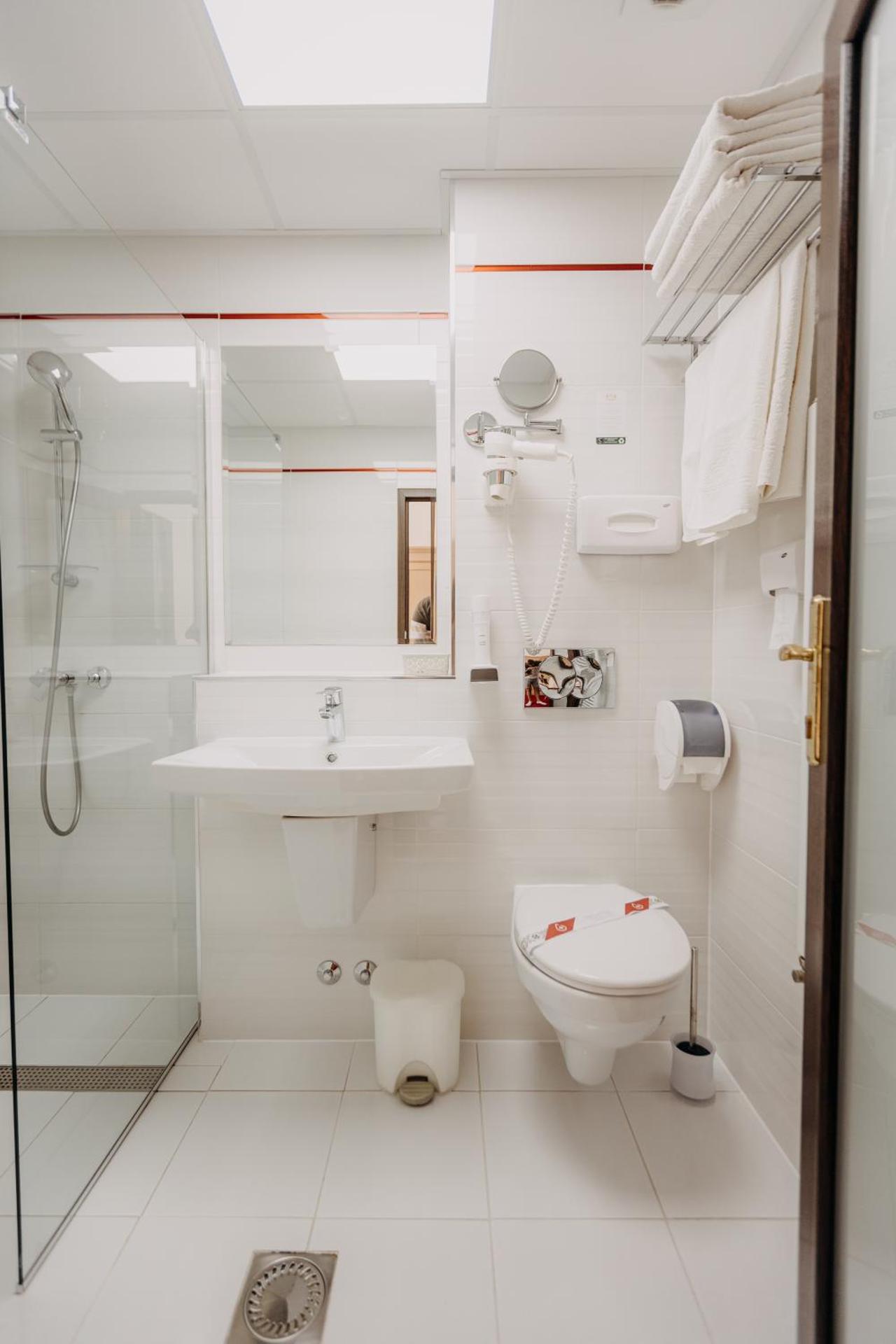 Superior Double or Twin Room with Terrace