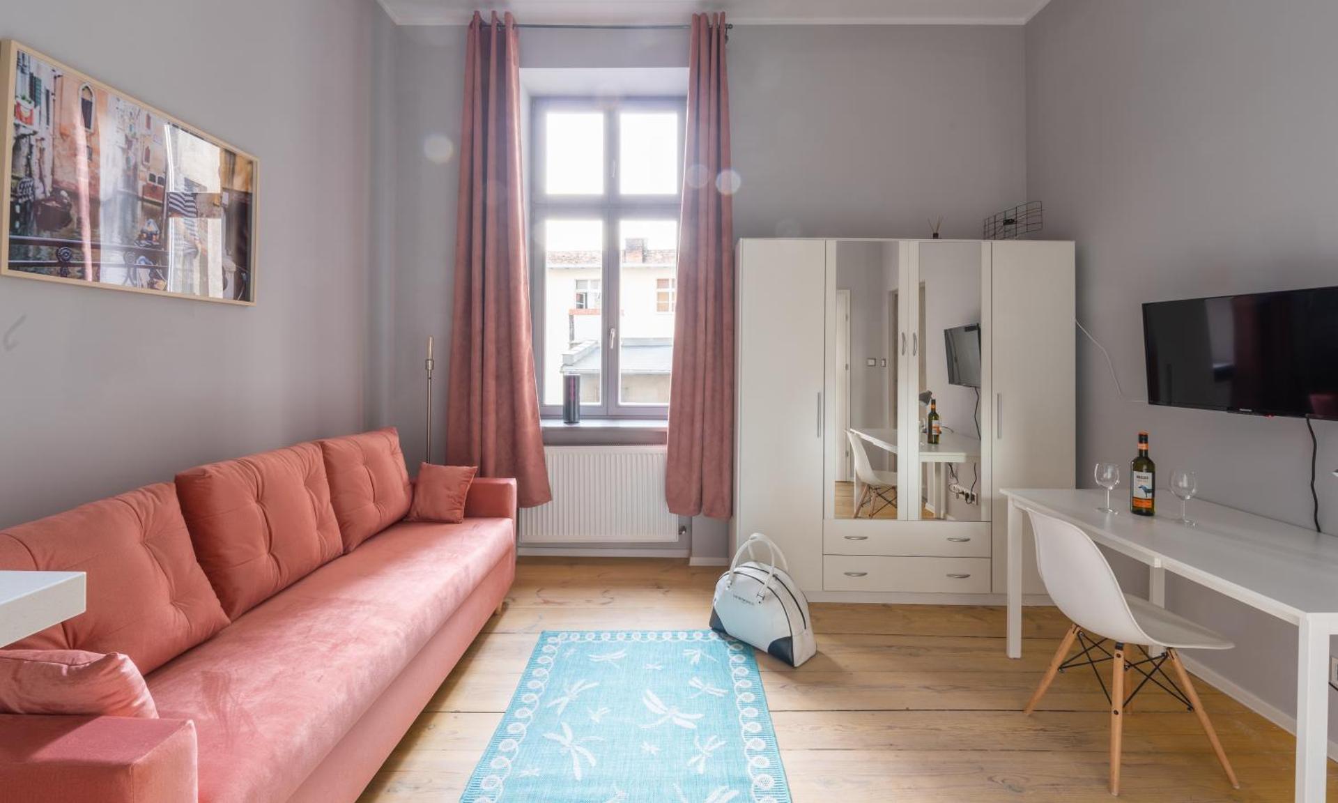 Communal lounge/ TV room