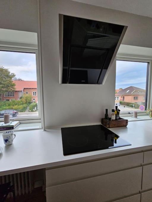 Lejlighed med altan og gratis parkering