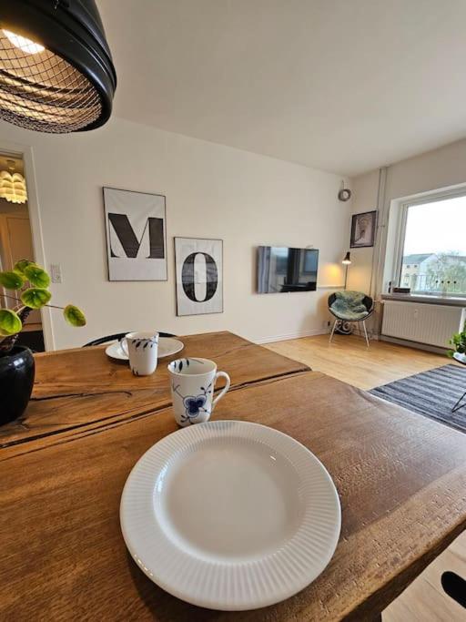 Lejlighed med altan og gratis parkering