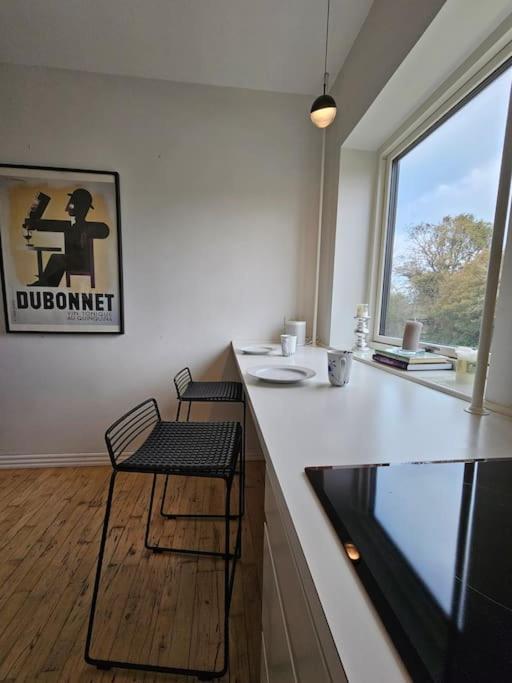 Lejlighed med altan og gratis parkering