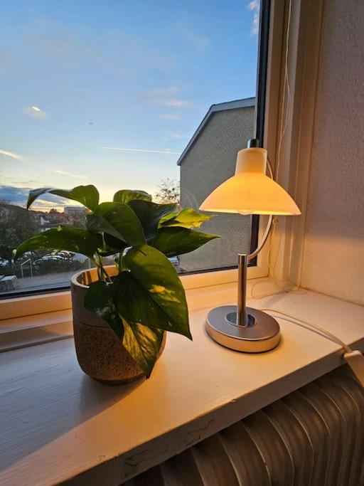 Lejlighed med altan og gratis parkering