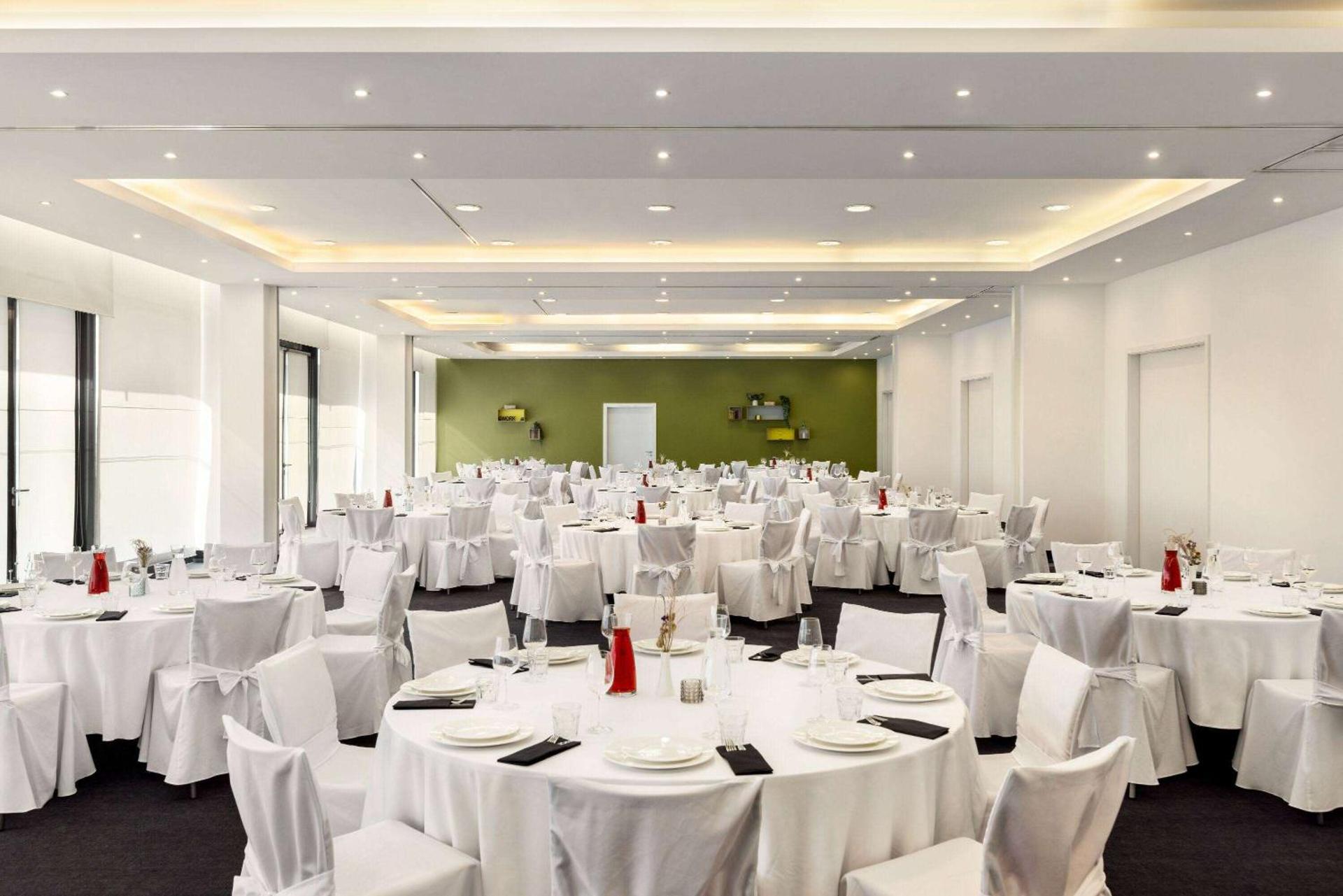 Meeting/conference room